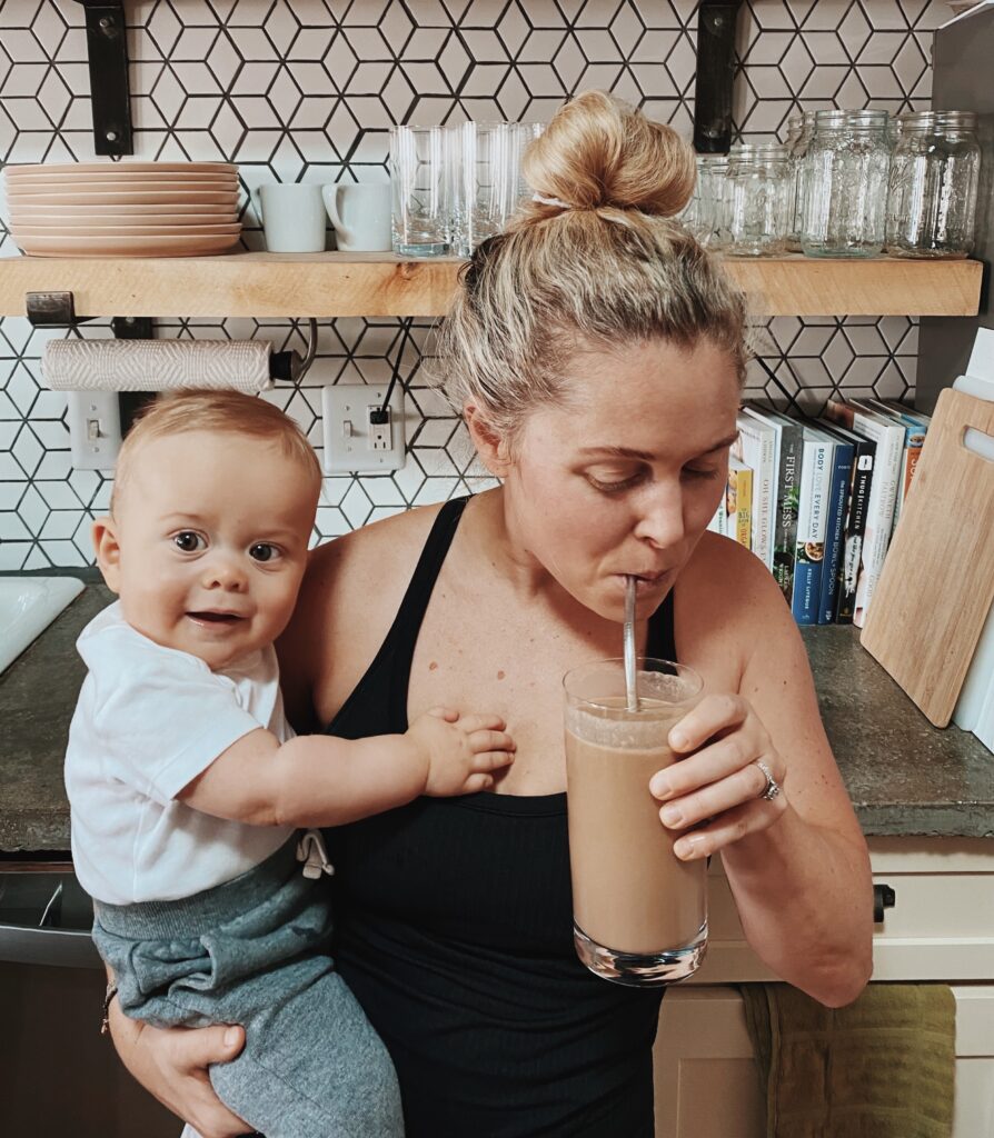 Mom and toddler drinking smoothie_healthy mocha banana protein smoothie