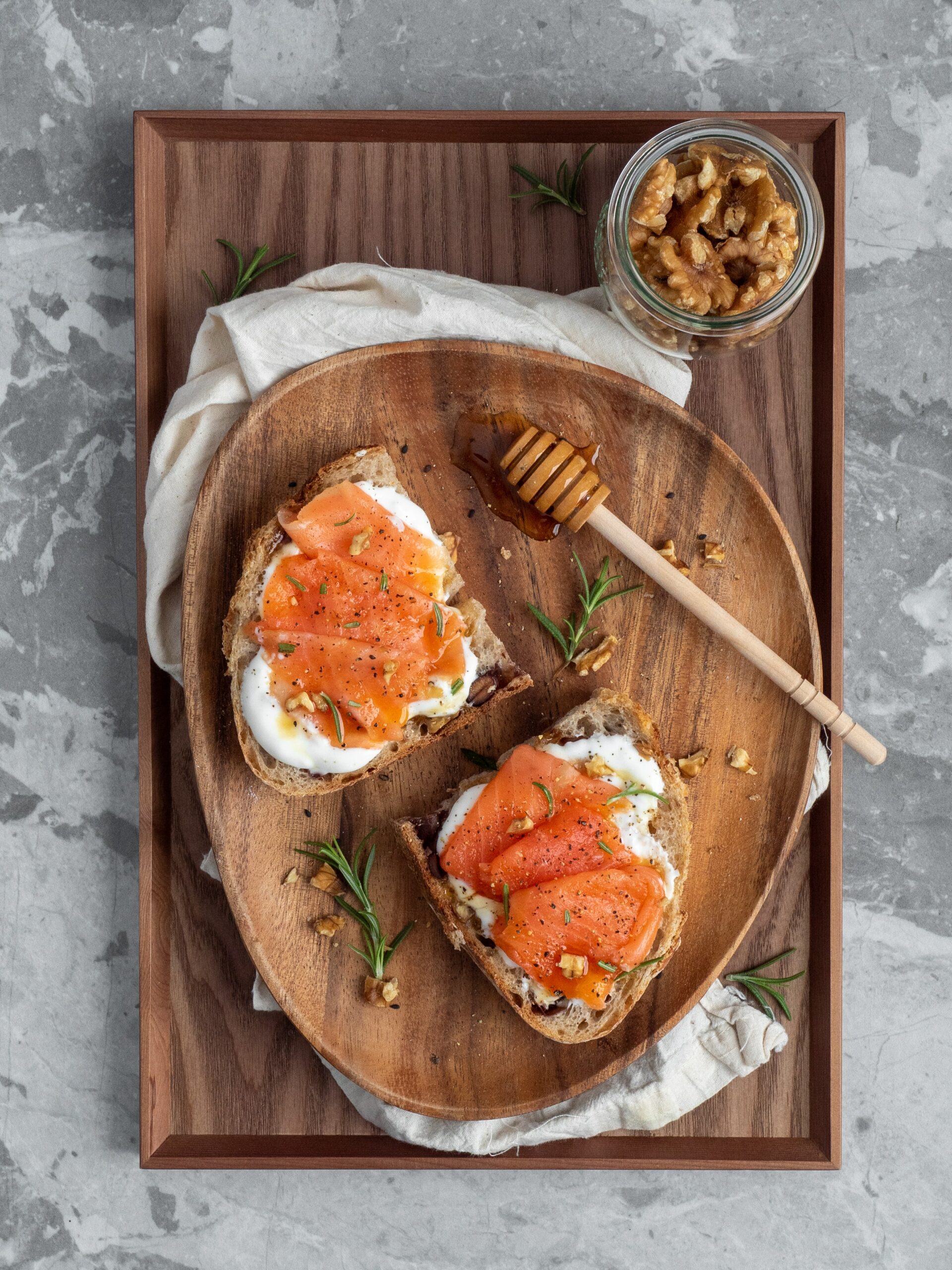 smoked salmon on toast_how diet affects skin